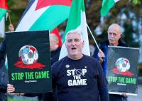 Gaza protestors disrupt Dublin match twice