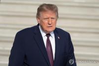 (LEAD) Trump threatens to 'charge' S. Korea 'more' if it rejects Alaska LNG project