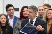 Quebec Conservative Party Leader Éric Duhaime admits to using AI to write book