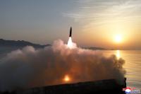 Japan Says North Korean Missile Flew 680 km, Fell Outside EEZ