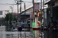 Flooding persists in 26 provinces and Bangkok