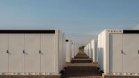 Arizona led a desert-state surge that pushed US grid battery installations to 20.2 gigawatt-hours in one quarter, and that single period added more than one in ten of every storage unit on the national grid
