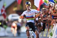 UEC European Championships: 'I just really love winning' - Demi Vollering claims solo elite women's victory for dominant Dutch team