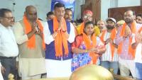 Minister prays for hero pilot Smit Machchhar who averted plane crash