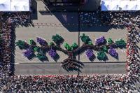 PHOTO // Moldova sets Guinness world record with world's largest human grapevine