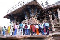 Foreign Delegates Admire Ramappa Temple’s Architecture