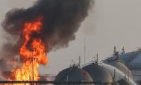 Houthis launch new attack on Riyadh oil refinery as Saudis hit back with counter-strikes on Yemen as conflict hiking world oil prices intensifies
