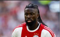 Arokodare A Threat To Defences, Says Huntelaar