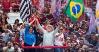Brazil's Lula and Flávio Bolsonaro campaign in powerhouse state ahead of Sunday's presidential vote
