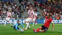 England crush Croatia 7-0 as Spain stay perfect with Czech victory