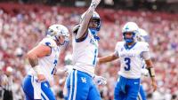 Kentucky's two-point conversion in OT caps historic comeback over South Carolina