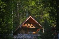 Ten Scenic Retreats Compete for “Tourist House of the Year”