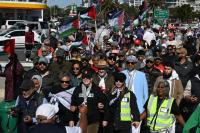 IN PICS | Thousands join Galloway and Ridley at Cape Town Palestine march