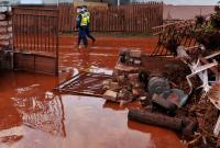 Today in History: October 4, toxic sludge overtakes 3 Hungary towns, killing 8