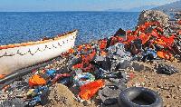 Spanish Police Besiege Trampolin Beach to Evict Over 3,000 Migrants