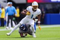 New Patriots WR Trade Target Emerges Amid AJ Brown Injury