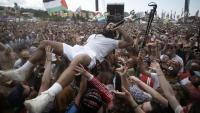 UK's Glastonbury Festival Tickets Sell Out in 45 Minutes