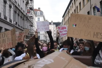France Student Protests Spread Nationwide: Officials Report Over 5,000 Arrests and 600 Police Injured