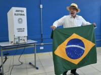 Lula votes and expresses confidence in favorable election results in Brazil