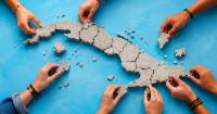 Academic: "Anyone who supports the cause, whether from within or outside, Cuban or foreign, is useful and necessary."