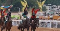 Village horse racing spurs holiday tourism boom in Guizhou