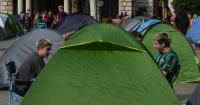 The camping for housing in Valencia exceeds 400 tents after a "complicated" night due to the storms.