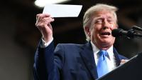 Trump mocked for massive error in Greenland image: 'He never passed grade school'