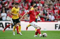 Marseille’s injury concerns deepen as Pierre-Emile Hojbjerg comes off in Denmark game