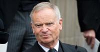 Jeffrey Archer, British author and former politician, dies at 86