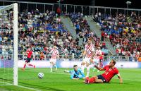 England thrash Croatia as Kane stars