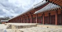 Jongmyo Shrine, Saint-Denis basilica exchange French, Korean visitor guides