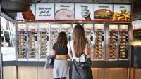 Unhealthy food outlets dominate Dutch cities, say researchers