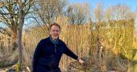 Gardeners can 'save a fortune' by doing Monty Don's easy October task now