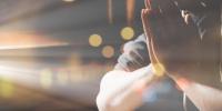 Young religious people are happier, healthier, and more successful: these are the findings of a revealing study published in the U.S.