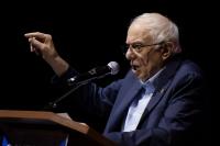 Bernie Sanders Brings His Billionaire Tax Fight to Los Angeles
