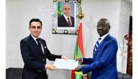 Minister of Foreign Affairs Receives Figurative Copies of Portuguese…