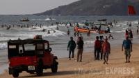 Plague scare in Russia, tourism season in Goa, and a screening demand from opposition leader