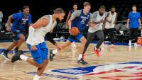 Mavs in Macao: Dallas taking in unique experience 8,100 miles from home