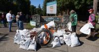 Oregon volunteers pull 24,000 lbs of litter from waterways