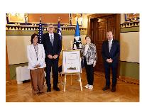Sarajevo Mayor Presents Award to Senator Shaheen: Sarajevo Remembers Its Friends