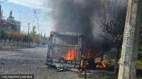 Bloody Russian attack on Ukraine: 33 dead in Kramatorsk after two buses were hit by a bomb. Another 22…