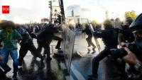 France student protests escalate in Paris: Clashes erupt, police fire tear gas