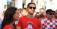 US newlyweds tour Croatia after fans photobomb their wedding shoot