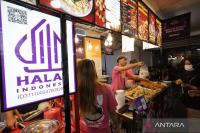 Indonesia targets global Muslim tourists with halal tourism push
