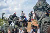 French Students Play Rap Song Referencing Jihadists During Protests