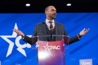 Brazilian judge issues arrest warrant for Eduardo Bolsonaro, brother of a presidential candidate