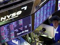 Stocks tumble as oil prices jump and bond yields touch 24-year highs