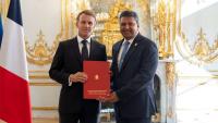 Sri Lanka’s Ambassador to France presents credentials to Macron