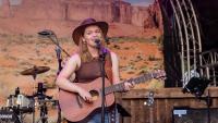Dutch country singer-songwriter Cécile Gardens to tour the Pilbara as part of her first ever tour