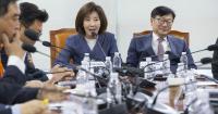 In South Korea, the opposition criticized the government for the long-standing diplomatic conflict with Ukraine. They call for correcting the mistake